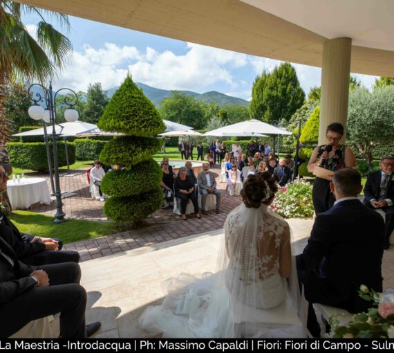 Location: La Maestria -Introdacqua | Ph: Massimo Capaldi | Fiori: Fiori di Campo – Sulmona