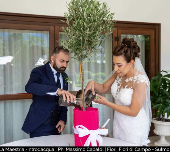 Location: La Maestria -Introdacqua | Ph: Massimo Capaldi | Fiori: Fiori di Campo – Sulmona