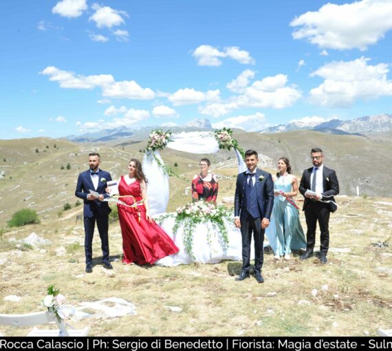 Location: Rocca Calascio | Ph: Sergio di Benedetto | Fiorista: Magia d’estate – Sulmona