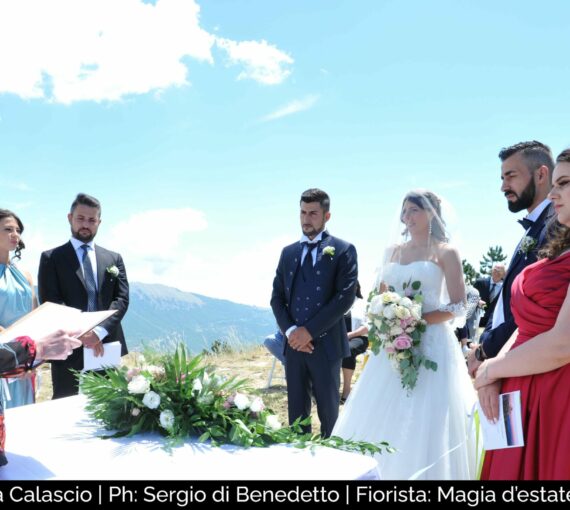 Location: Rocca Calascio | Ph: Sergio di Benedetto | Fiorista: Magia d’estate – Sulmona